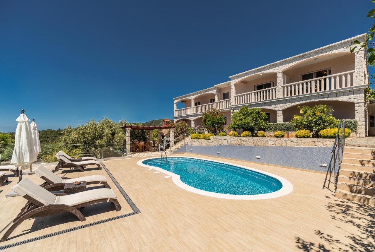 פריזבה Apartments Separovic מראה חיצוני תמונה